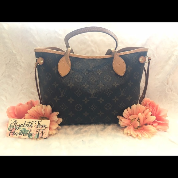Louis Vuitton Handbags - AUTH. Louis Vuitton Monogram Neverfull PM